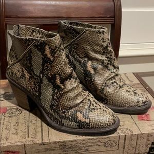 Ankle boots snake print size 7.5